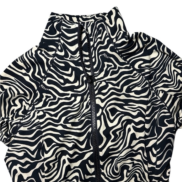 Fabletics Women’s Trinity Performance Jacket in Marbled Zebra XXS - Picture 3 of 13